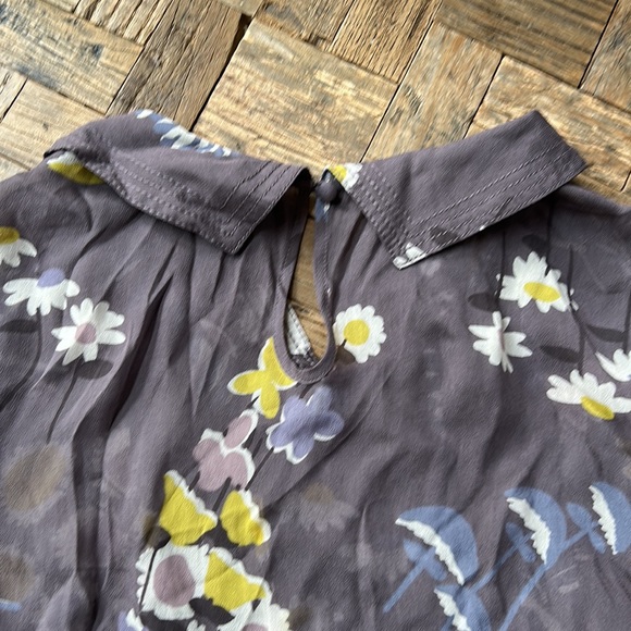 Boden Gray Sheer Floral Blouse - Picture 10 of 12